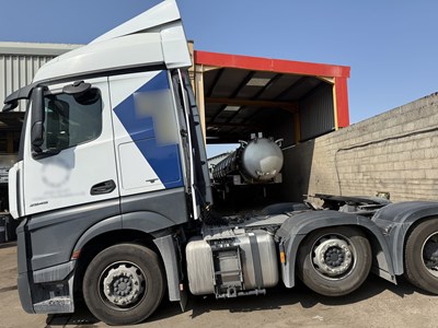 Lot 8 - 2017 Mercedes Actros 2545 6x2 Tractor Unit 6