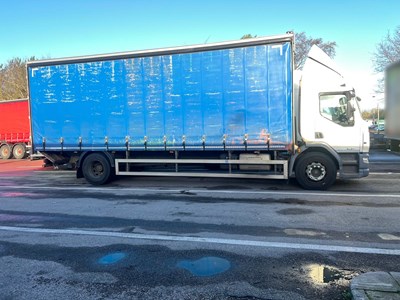 Lot 68 - 2018 DAF LF 230 FA 4x2 Rigid Curtainside Euro 6