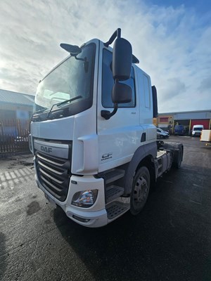 Lot 39 - 2016 (66 Plate) DAF CF 460 6x2 Mid Lift Tractor Unit Euro 6