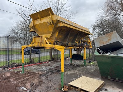 Lot 12 - Econ Gritter Body