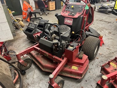 Lot 43 - Toro Grandstand Mower