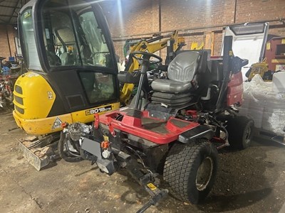Lot 28 - 2017 Toro LT3340 Mower
