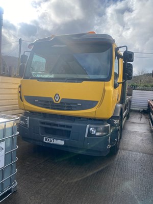 Lot 60 - 2007 (57 Plate) Renault Lander D 25 CPD5 Rigid With Tyre Changing Grab Euro 4