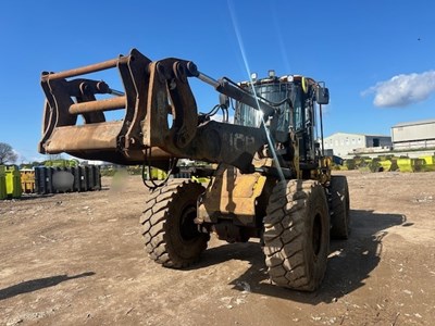 Lot 14 - 2014 JCB 437 Loading Shovel