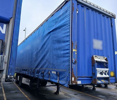Lot 37 - 2015 Krone SZ Urban Tandem Axle Curtainside Trailer
