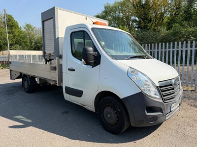 Lot 11 - 2015 Vauxhall Movano F3500 L3H1 CDTI Beavertail Euro 5