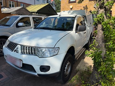 Lot 40 - 2013 Mitsubishi L200 4 Life Club Pickup Extended Cab 4WD Euro 5