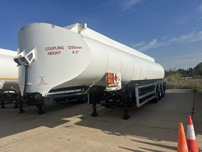 Lot 10 - 2014 Lakeland Tri-Axle Fuel Tanker Trailer