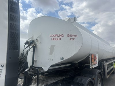 Lot 6 - 2014 Lakeland Innovator Fuel Tanker Tri-Axle Trailer