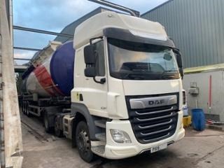 Lot 55 - 2019 DAF CF 480 6x2 Tractor Unit Euro 6 Hydrapak and XK18 powder compressors Euro 6