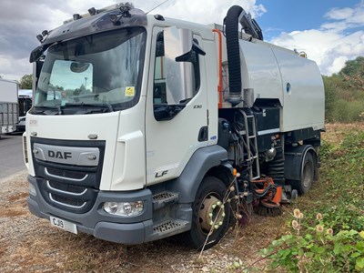 Lot 3 - 2019 DAF LF 230 LHD Road Sweeper Euro 6