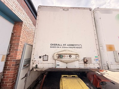Lot 32 - 2001 Don-Bur Twin Axle Box Trailer