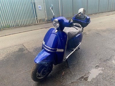 Lot 51 - 2023 Sakura JS2A Electric Scooter