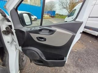 Lot 68 - 2017 Renault Trafic SL27 Bness + Energy DCI Van Euro 6