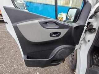 Lot 68 - 2017 Renault Trafic SL27 Bness + Energy DCI Van Euro 6