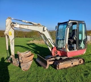 Lot 43 - 2015 Takeuchi TB228 3 Tonne Excavator