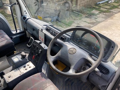 Lot 74 - 2004 Mercedes-Benz Unimog U300 Euro 3